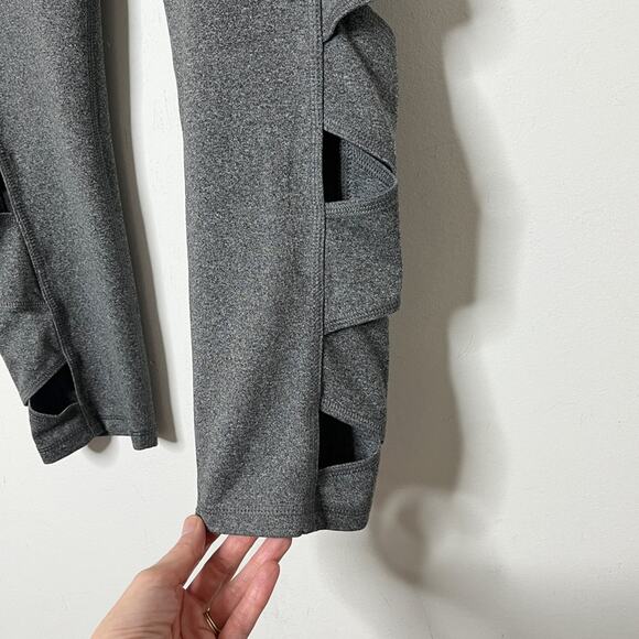 C9 Champion Women's Freedom Capri Leggings S Gray Criss Cross Cut Outs Athletic - Picture 4 of 7